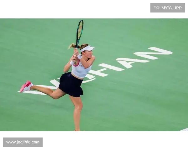 德国名将西格蒙德武网一日双赛奋力拼搏单双打赛场展现顽强斗志